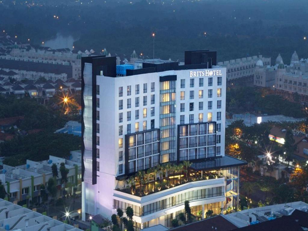 Brits Hotel Караванг Екстер'єр фото